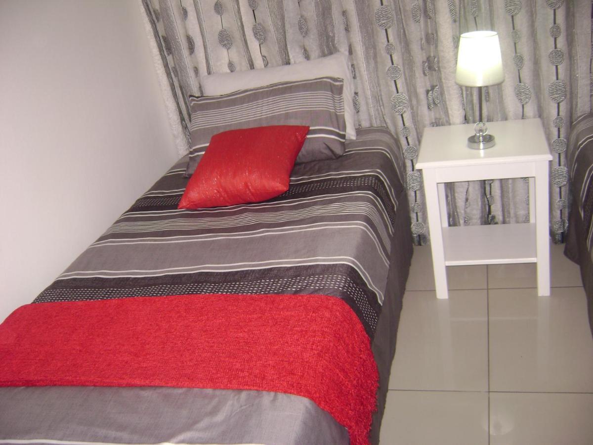 North Beach Durban Apartments Luaran gambar